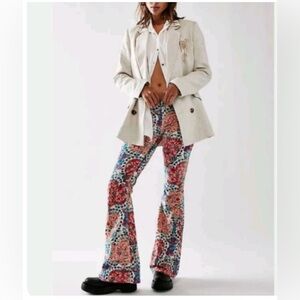 Free People Penny Pull On Corduroy Printed Floral 
Flare Pants sz 26 🌼🌺💥